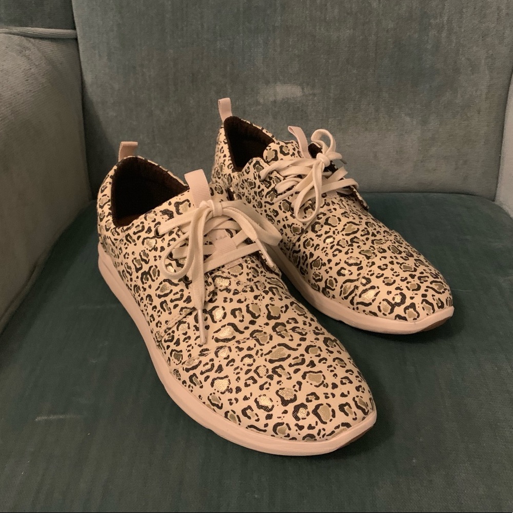 Toms leopard print sneakers